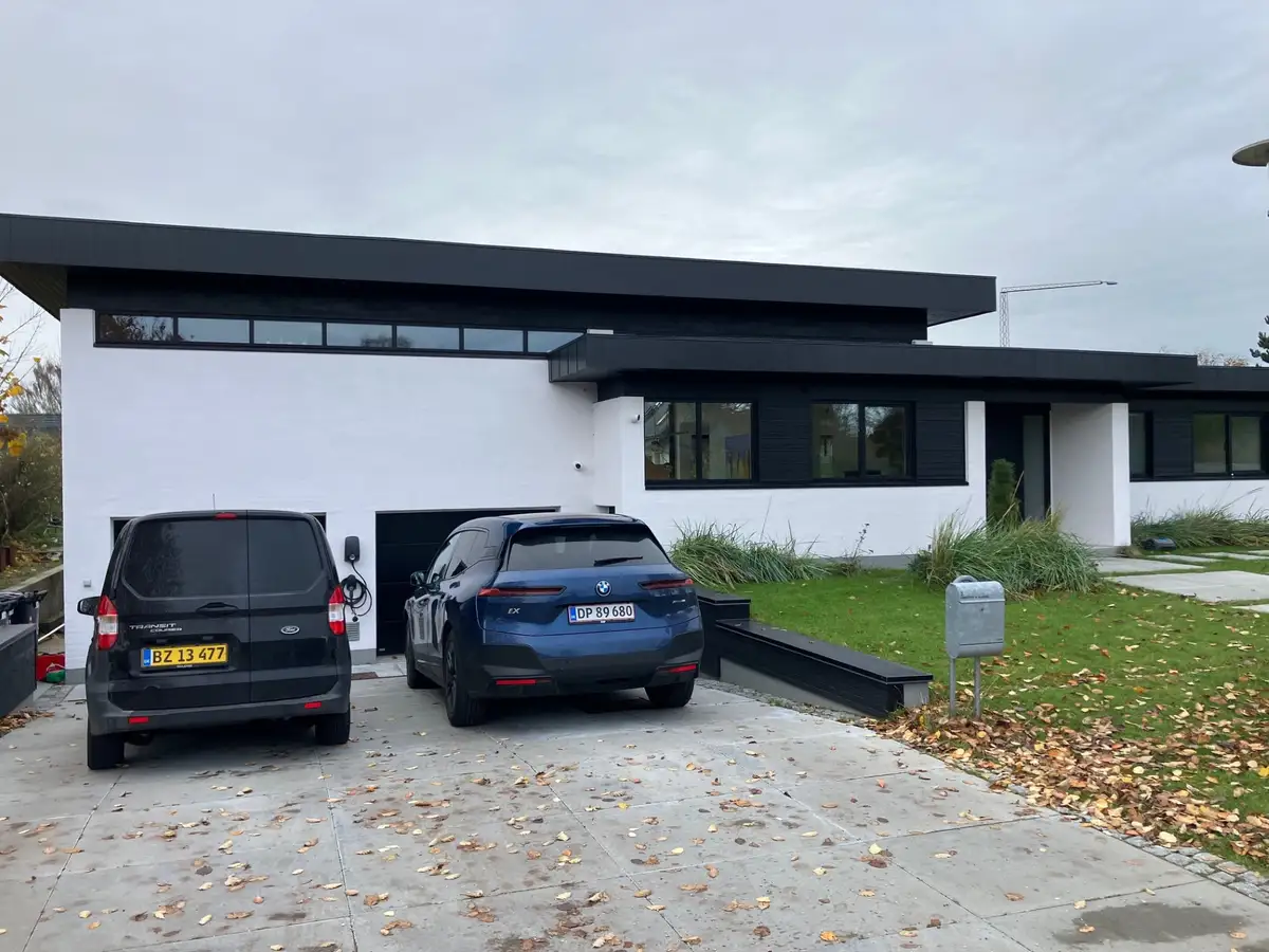 Totalrenovering efter brand Risskov, facaden og carporten (3 af 3)