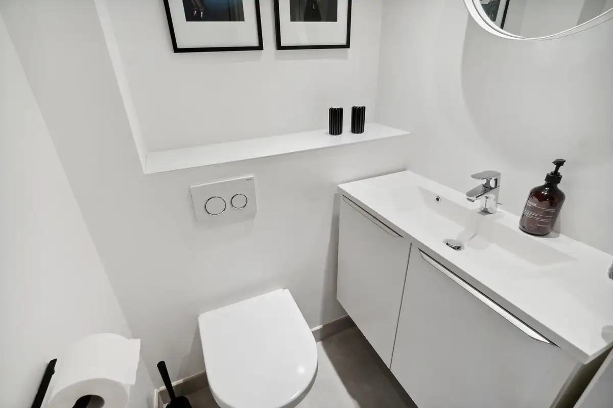 Total renovering af lejlighed, badeværelse med vask og toilet (4 af 16)